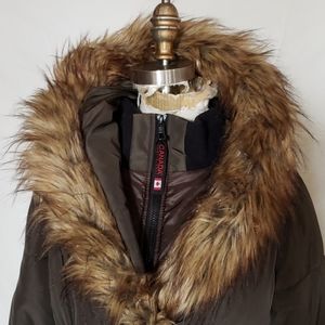 Canada Weathergear Women's Coat Medium